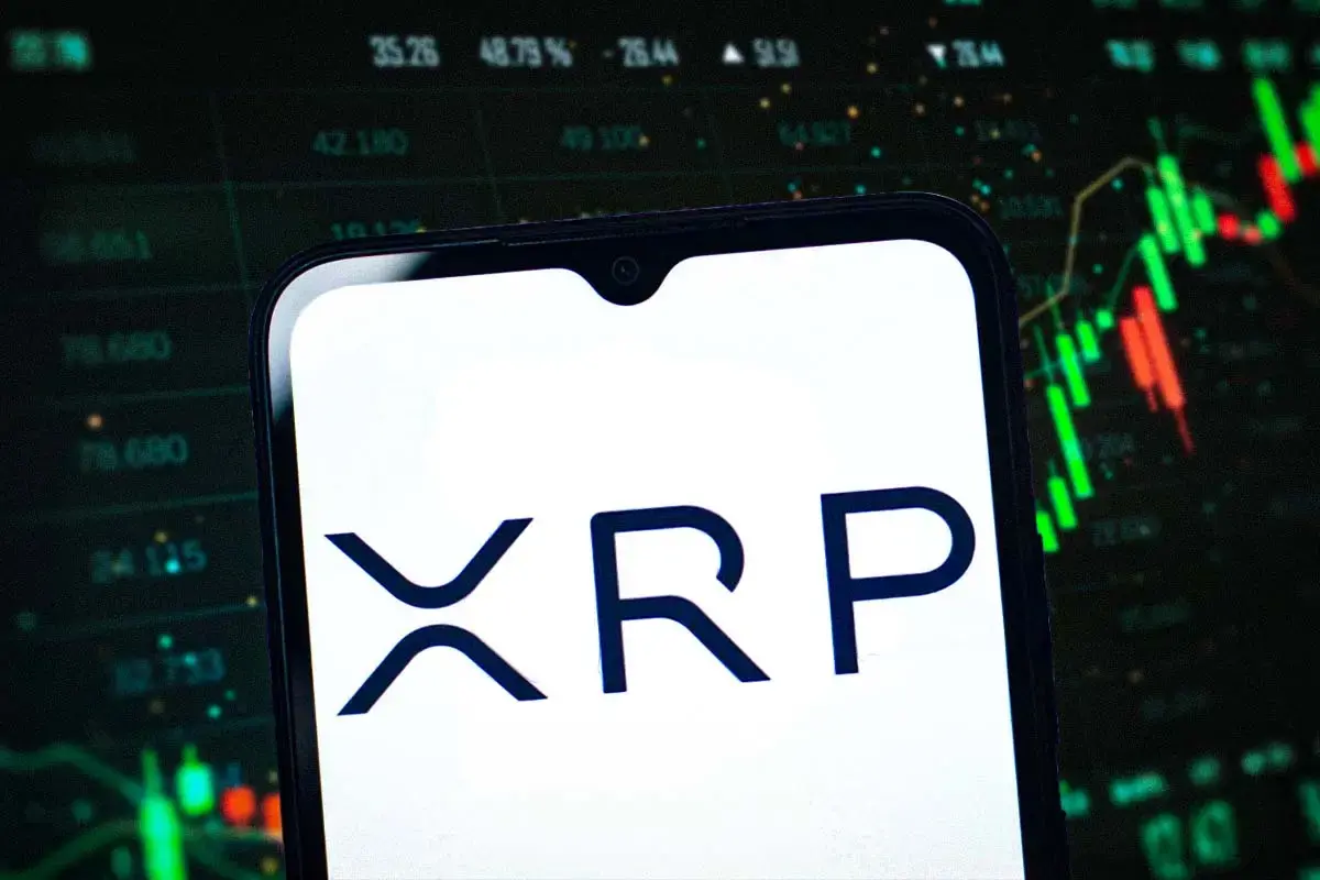 Why Is XRP Price Up 4% Despite Crypto Market Correction?